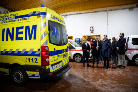 luís montenegro com bombeiros sertã